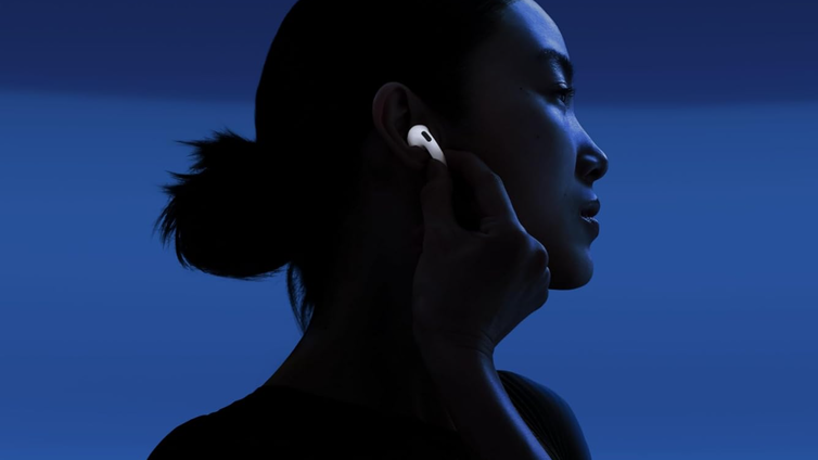 Immagine di Le Airpods Pro 3 potrebbero avere una microcamera integrata