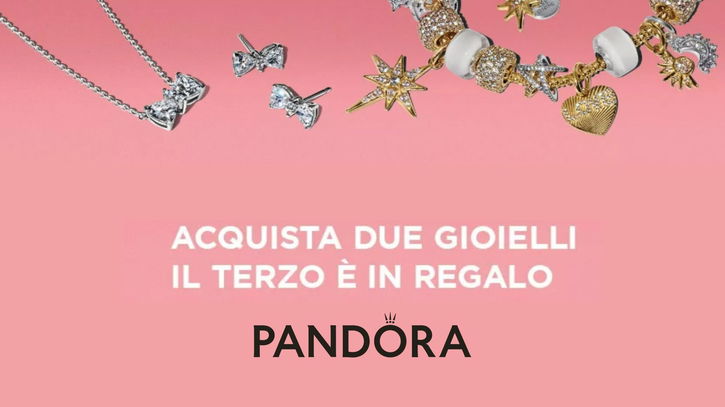 Immagine di Sei ancora in tempo per i regali di Natale: acquistando 2 gioielli Pandora il terzo è gratis!