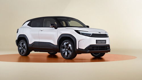 Immagine di Toyota Urban Cruiser: il SUV compatto diventa elettrico