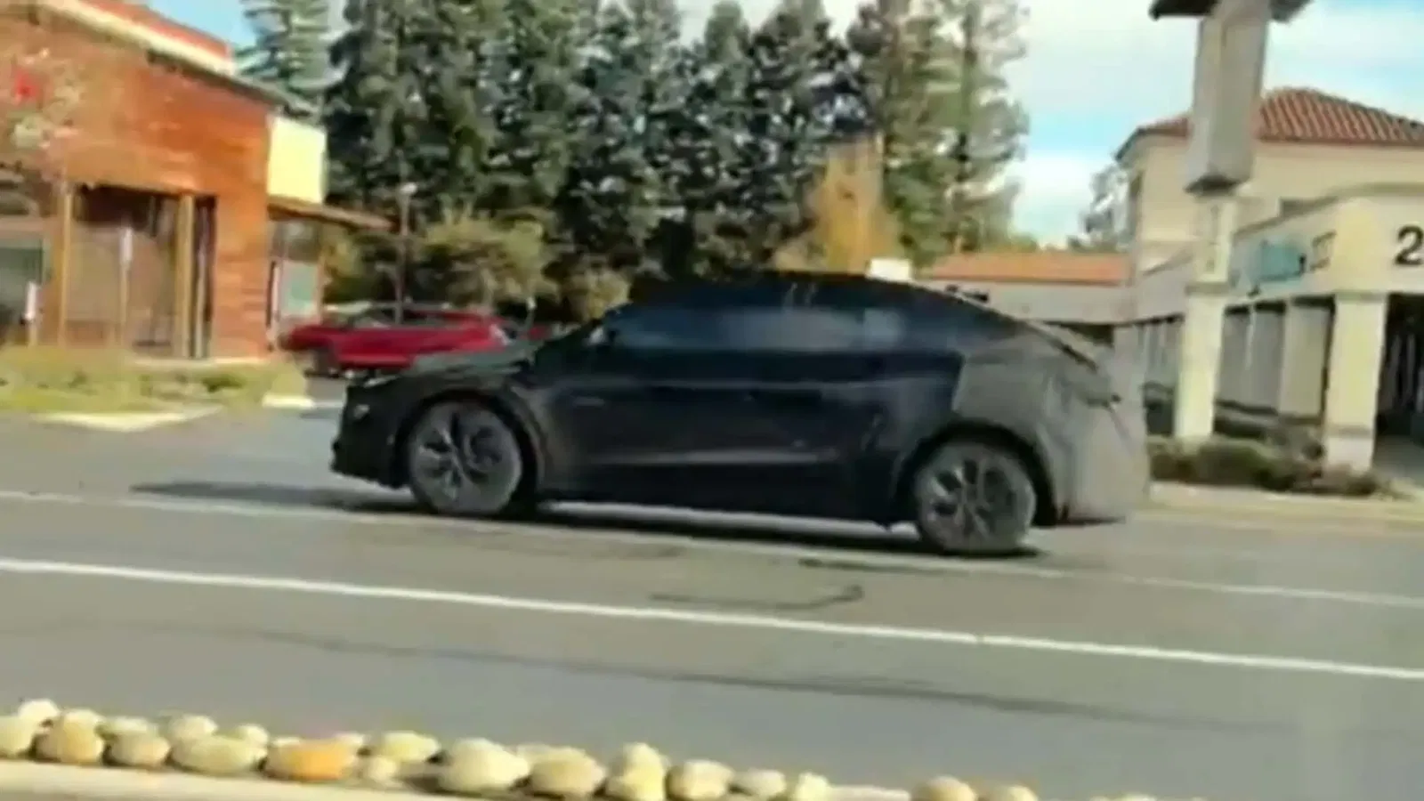 Immagine di Countdown per la Model Y: Tesla pronta al lancio