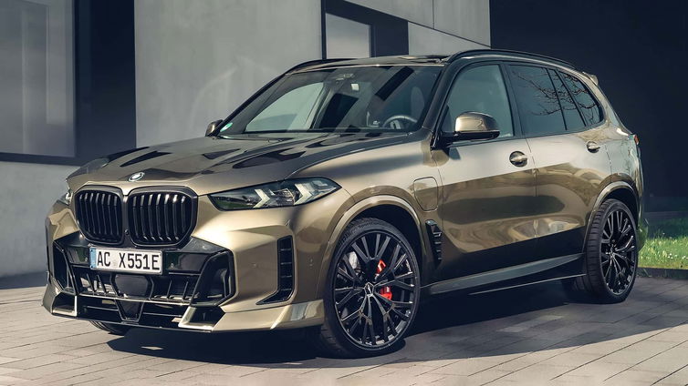 Immagine di La BMW X5 plug-in diventa super potente con AC Schnitzer