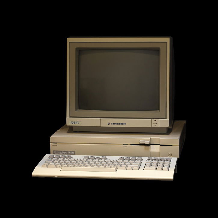 Immagine di CES 2025: 40 anni dal debutto del Commodore 128