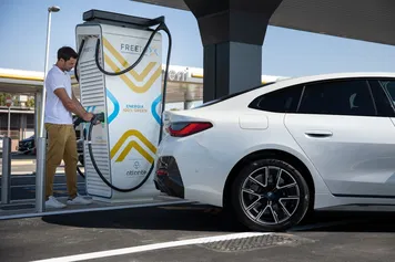 Quante e dove sono le colonnine di ricarica in autostrada?