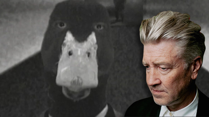 Immagine di Sony omaggia David Lynch facendo andare virale il suo bizzarro spot per PS2 (dovete assolutamente vederlo)