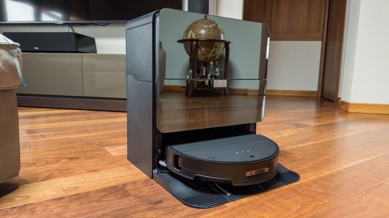 Immagine di Roborock Saros 10, il robot sottile con Lidar retrabile | Test & Recensione