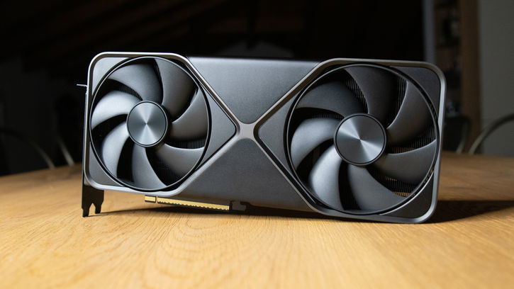 Immagine di Lo schermo nero sulle RTX 5000 persiste? NVIDIA pubblica un hotfix!