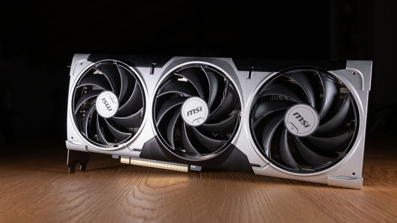 NVIDIA RTX 5070 razionate dai rivenditori, la carenza di RAM è la causa