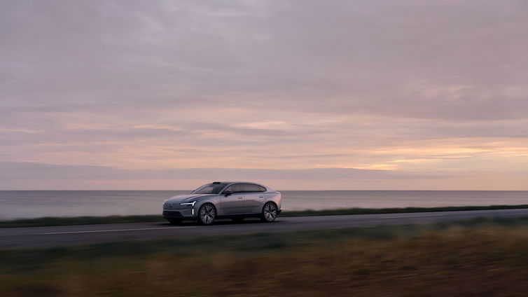 Immagine di Abbiamo visto dal vivo il futuro di Volvo: la nuova ES90