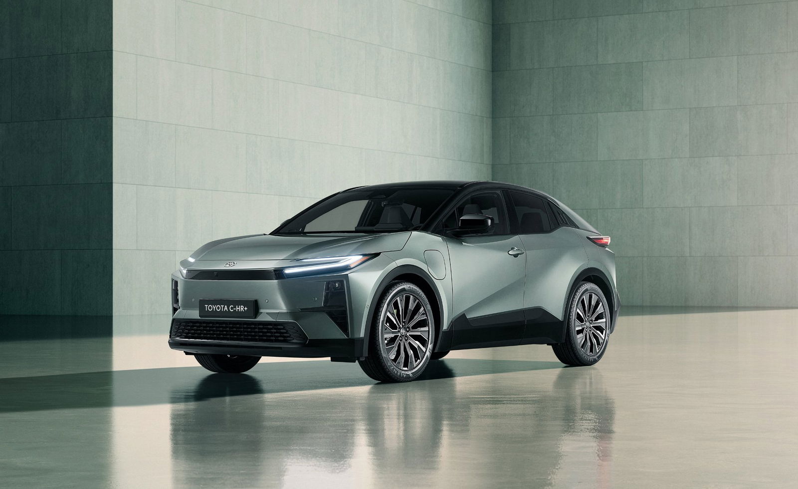 Immagine di Toyota C-HR+: il crossover elettrico che mancava