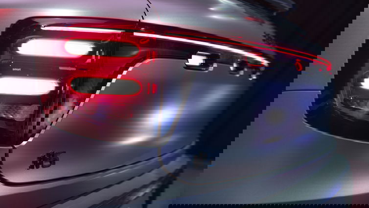 Immagine di Smart supervaluta l'usato Tesla