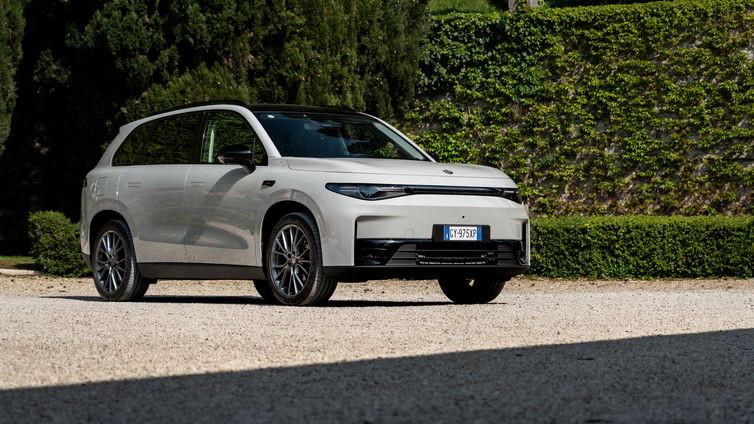 Immagine di LeapMotor C10 REEV: con il range extender si fanno 1.000 km