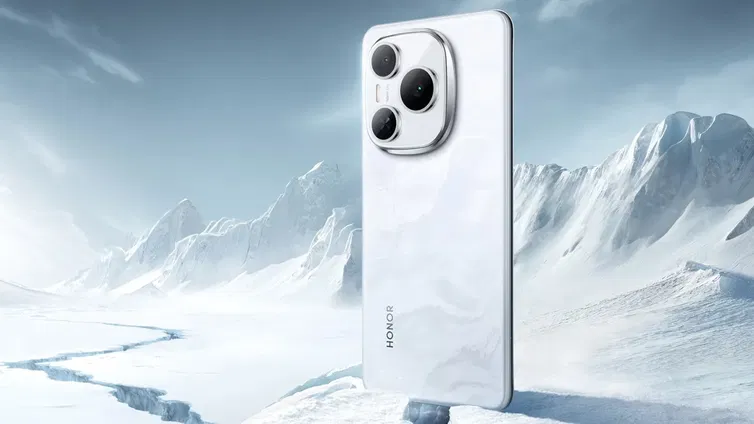Immagine di Non è uno scherzo, questo Honor ha una batteria da 8000mAh