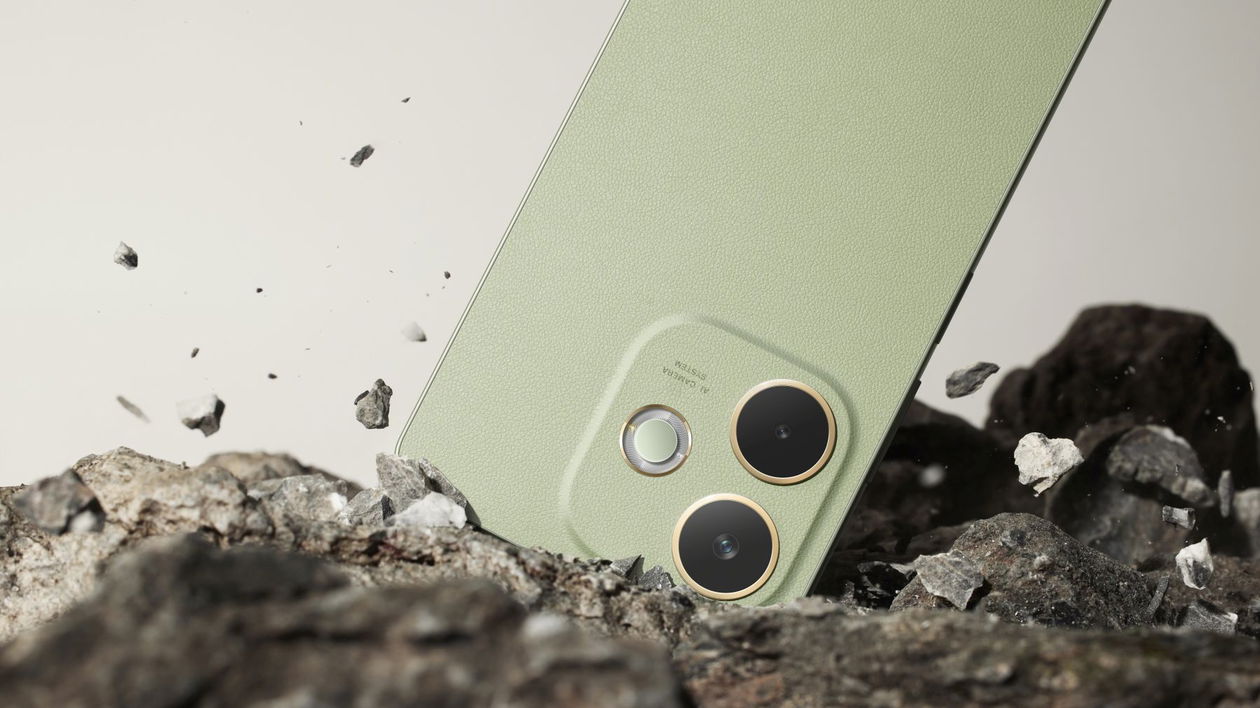 Immagine di Oppo A5 Pro 5G è pronto a tutti gli imprevisti della vita (anche a lavoro)