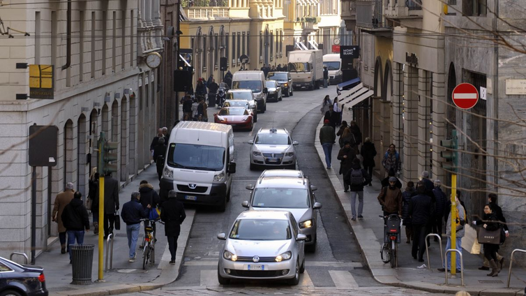 Immagine di Ztl Quadrilatero Milano: guida completa a orari e regole