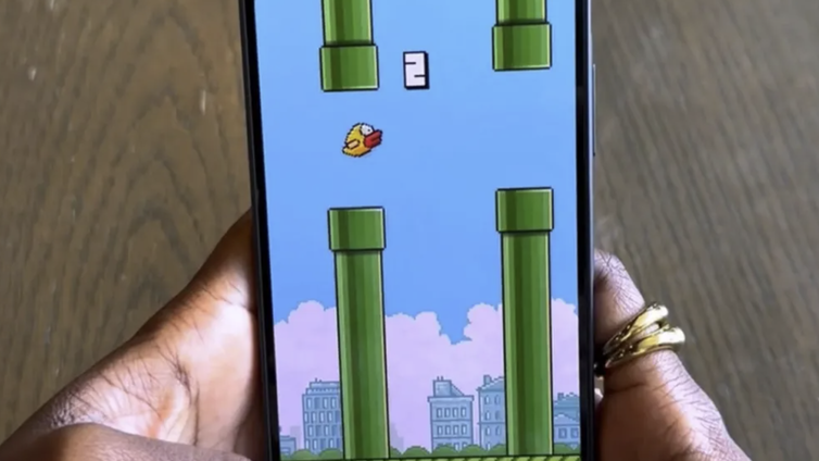 Immagine di Flappy Bird ritorna, ma ora è un'esclusiva Android