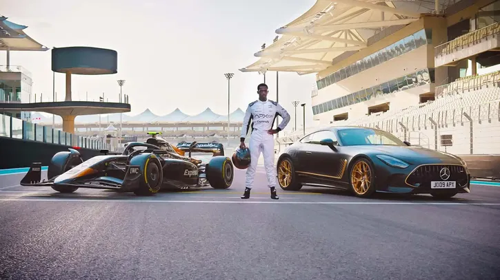Immagine di La Mercedes da collezione ispirata al film F1 di Brad Pitt
