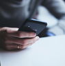 Perché cambiamo smartphone anche se funziona?