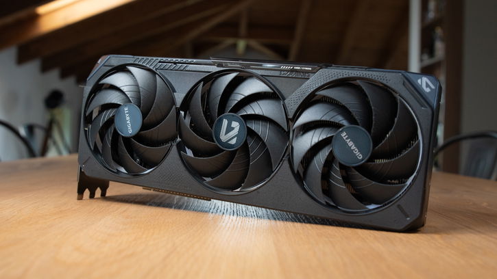 Immagine di Gigabyte RTX 5080 Gaming OC, concreta e potente | Test & Recensione