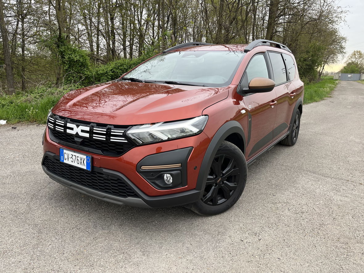 Dacia Jogger hybrid 2025, cosa mi piace e cosa no | La mia prova