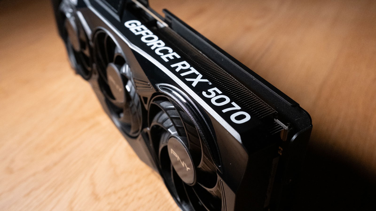 La RTX 5070 batte la RX 9070 e rimane la scelta preferita dagli utenti