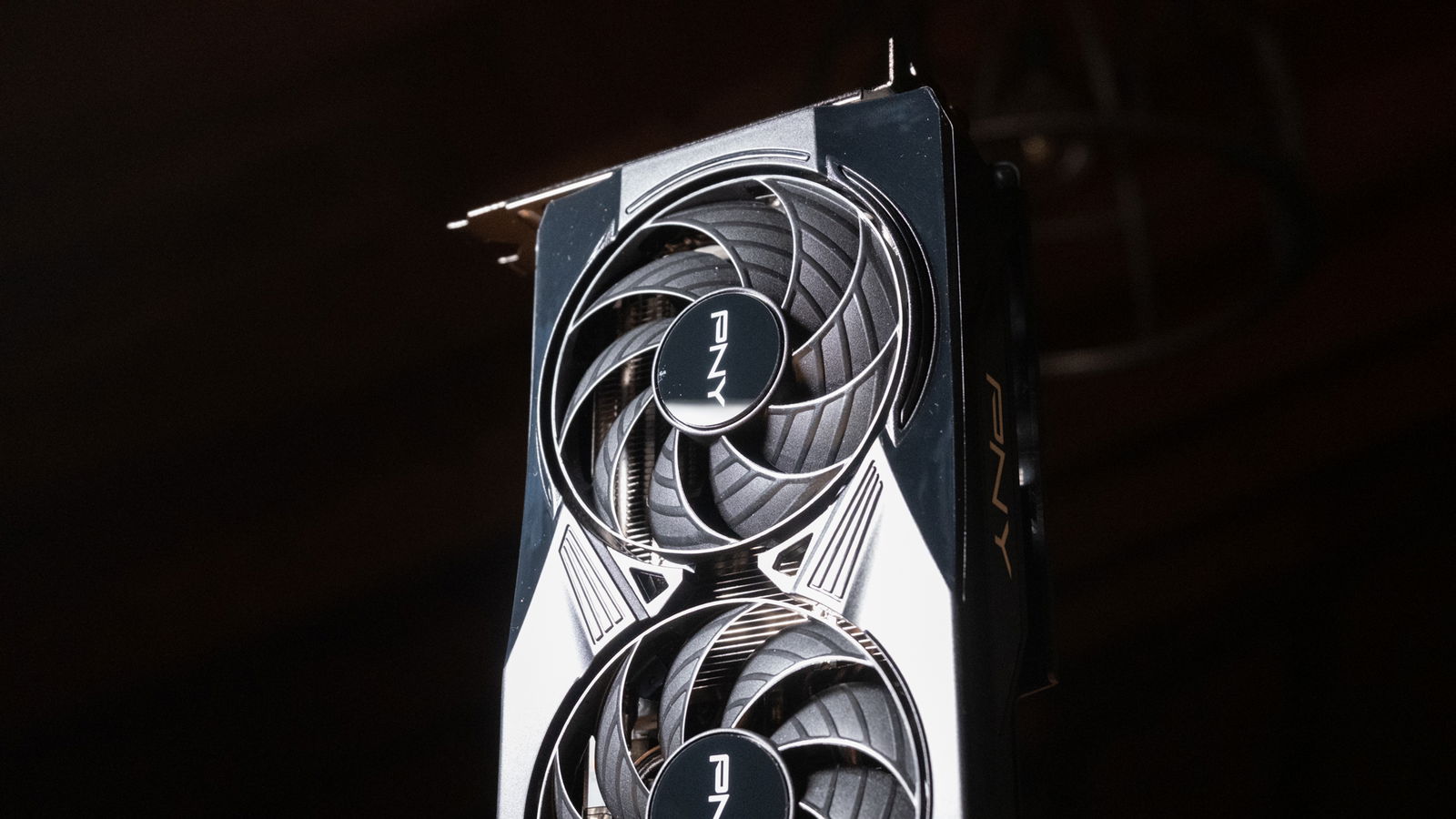 Configurazione PC da 1700 euro per giocare (e non solo) | 2025