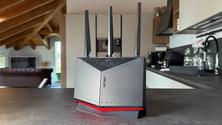 Immagine di ASUS RT-BE86U, per chi vuole il WiFi 7 senza spendere una fortuna | Test & Recensione
