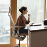 5 sedie da ufficio che ti terranno fresco anche in estate