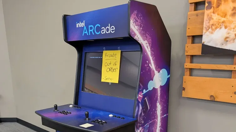 Immagine di Lo splendido Intel ARCade è oramai "fuori servizio"