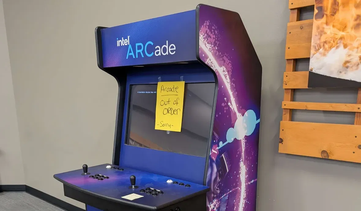 Lo splendido Intel ARCade è oramai "fuori servizio"