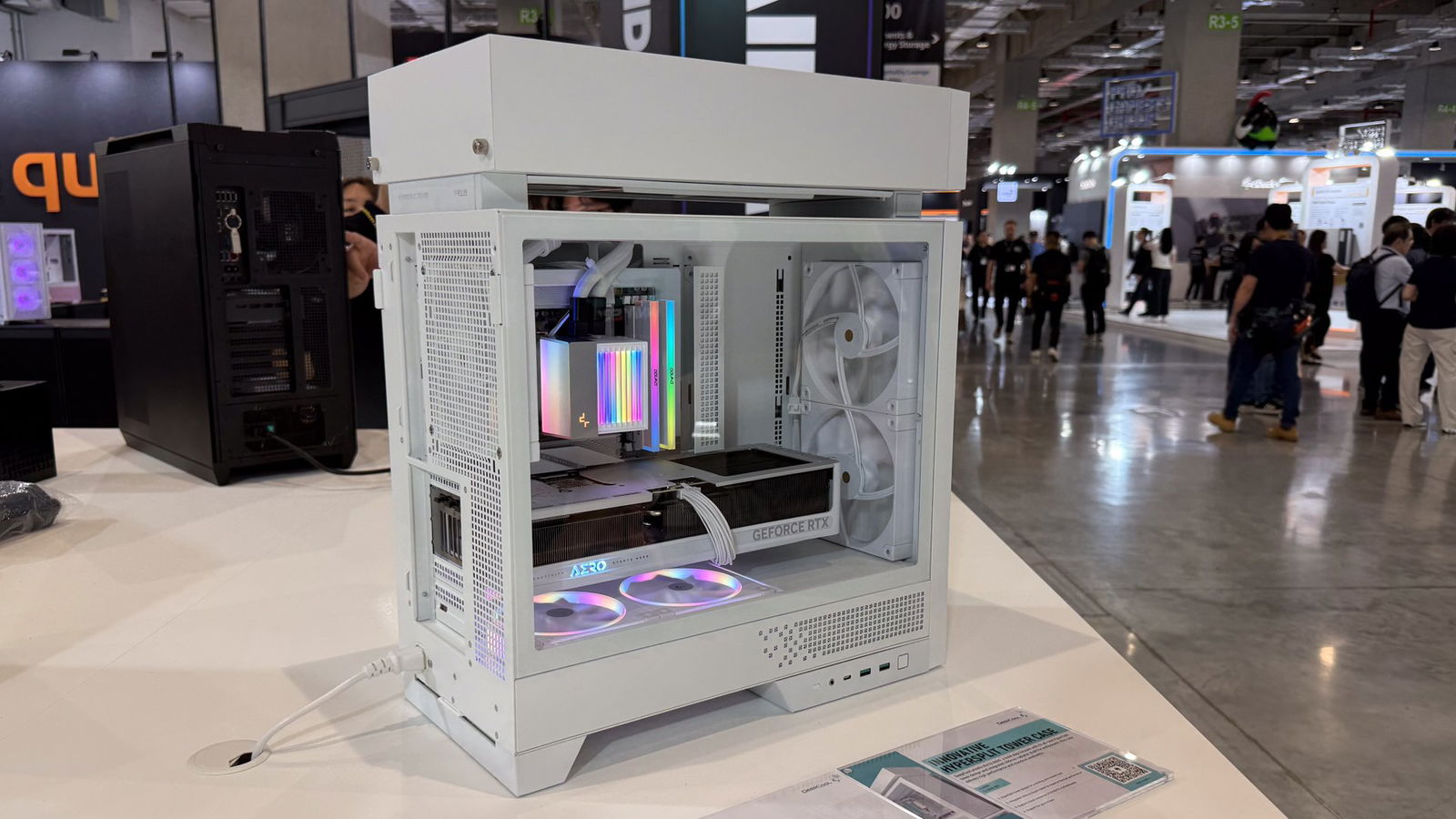 Immagine di Case con raffreddamento integrato e nuovi dissipatori da DeepCool al COMPUTEX