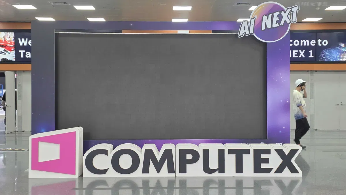 Il display principale del COMPUTEX che gira su Windows 7 è la cosa più bella che vedrete oggi