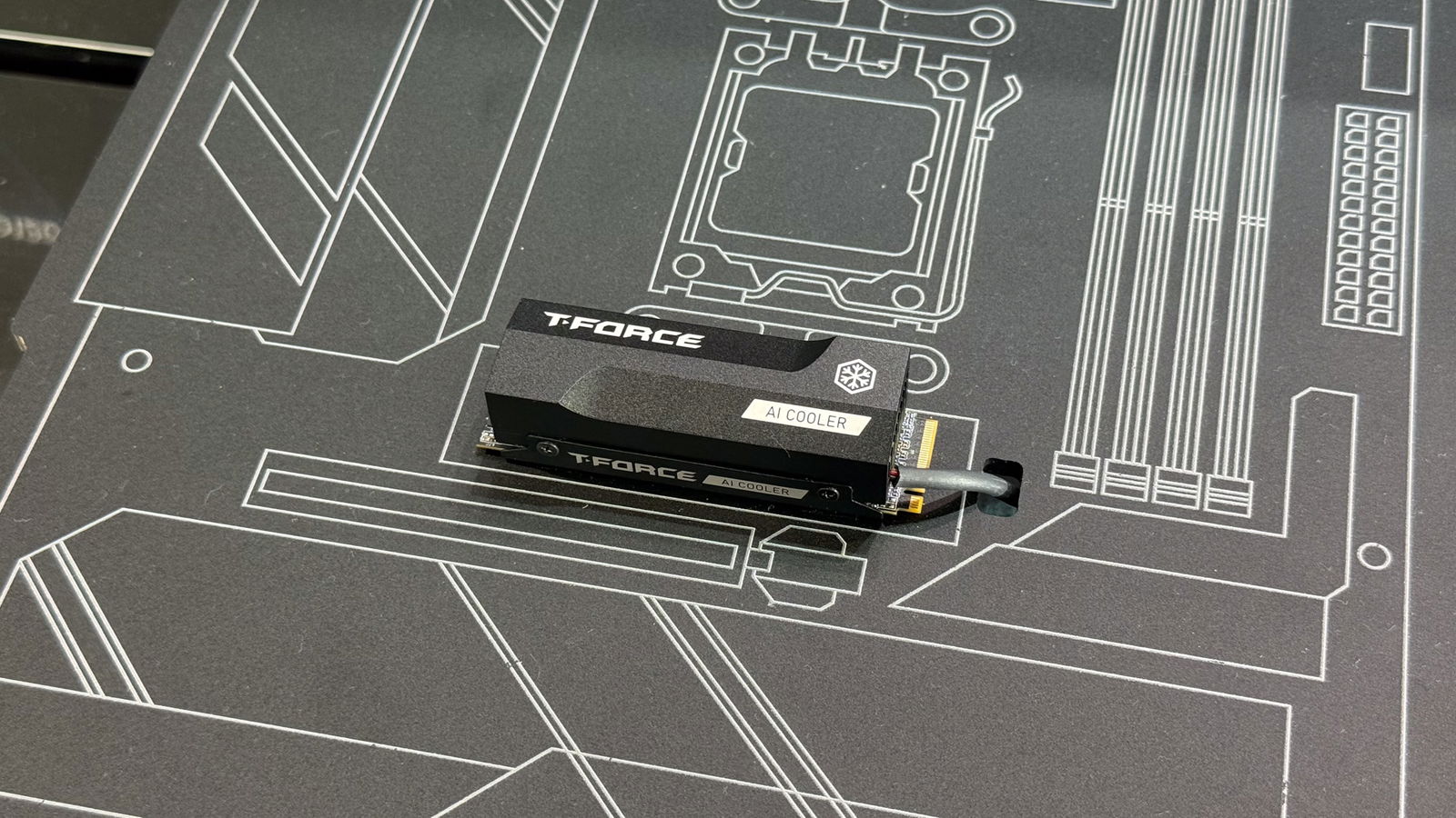 TeamGroup presenta il rivoluzionario SSD cooler termoelettrico