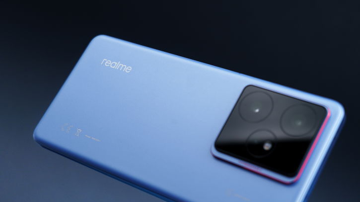 Immagine di realme GT 7, "flagship killer" con batteria da Guinnes World Record! | Recensione