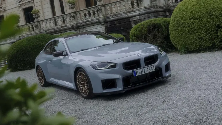Immagine di BMW M2 CS: svelata finalmente con le prime immagini