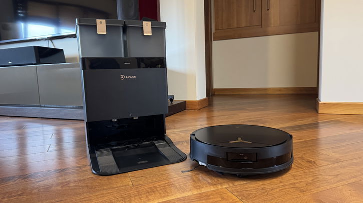 Immagine di Ecovacs Deebot T50 Max Pro Omni, pulisce meglio grazie all'IA | Test & Recensione