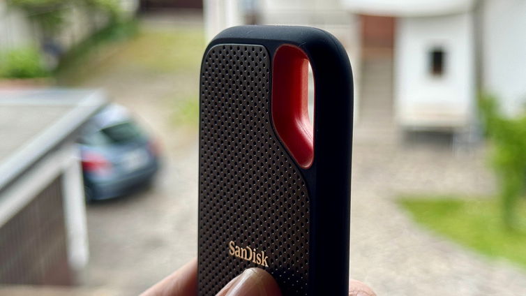 Immagine di SanDisk Extreme 8TB: l'SSD portatile per i veri professionisti | Test & Recensione