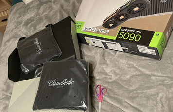 Compra una RTX 5090 ma ci trova dentro tre zaini