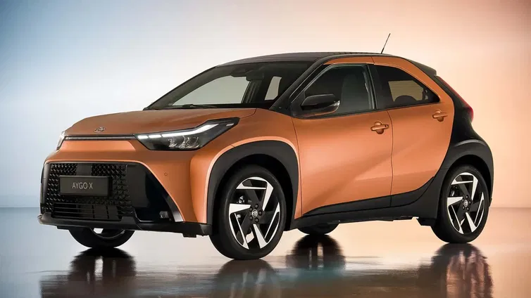 Immagine di Toyota Aygo X: il restyling porta il full hybrid