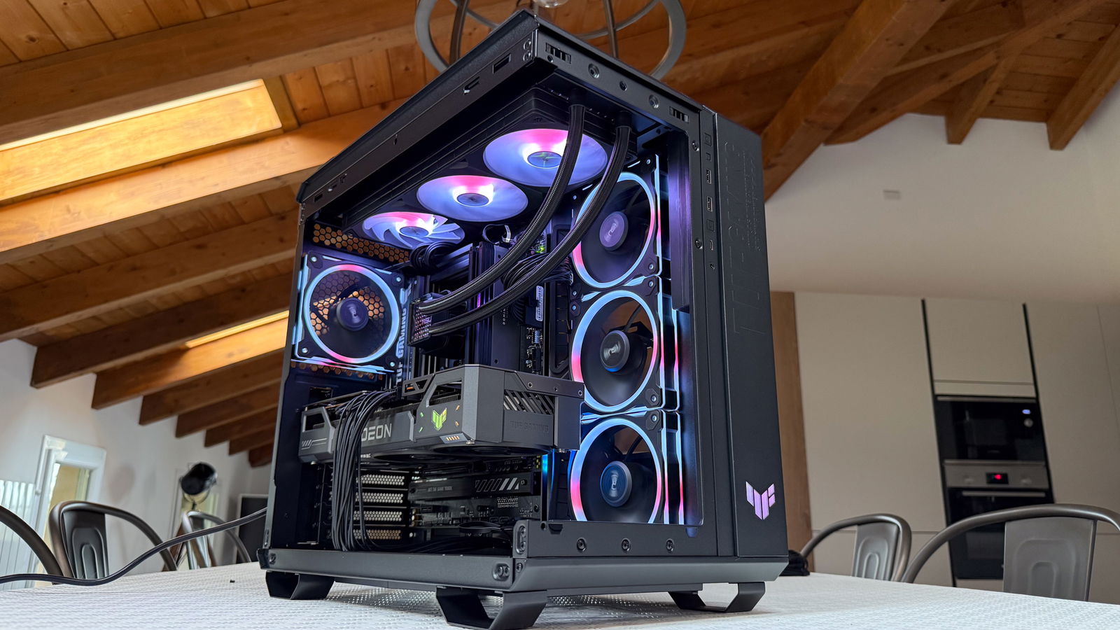 Configurazione AMD a tema ASUS TUF per giocare in 4K | 2025