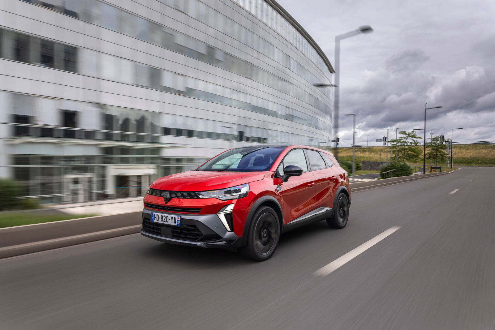 Immagine di Renault Symbioz: con il nuovo ibrido si consuma ancora meno