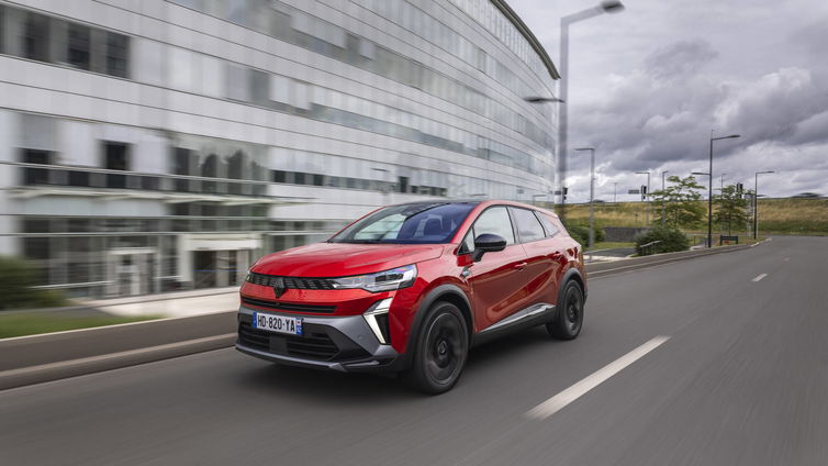 Immagine di Renault Symbioz: con il nuovo ibrido si consuma ancora meno