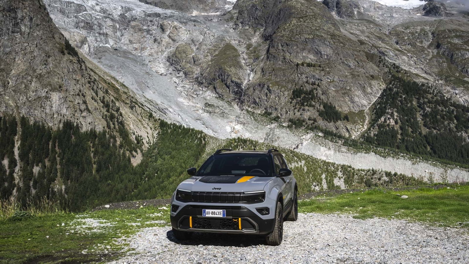 Immagine di Se vuoi la Jeep Avenger 4xe, la paghi 199 euro al mese