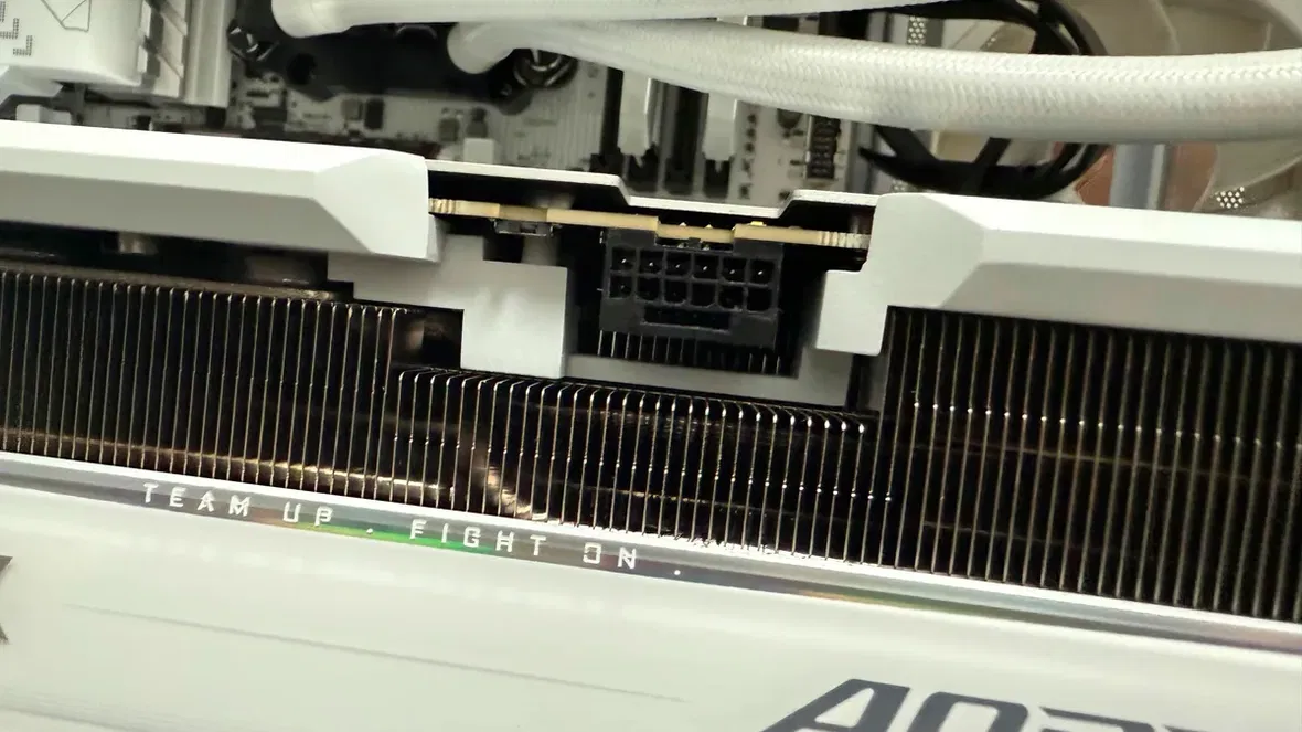 Nessuna GPU NVIDIA sembra al sicuro dai connettori che si sciolgono