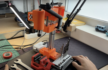 Non serve comprare un trapano a colonna! Ora potete stamparlo in 3D