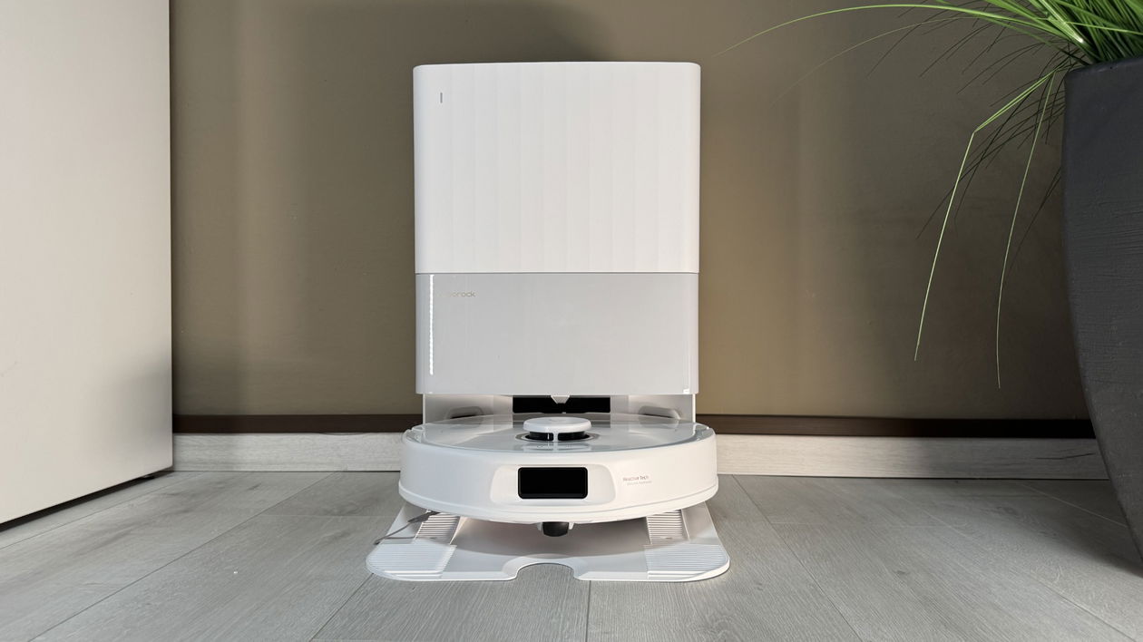Immagine di Roborock Qrevo 5AE: il robot che ha tutto, ma costa (quasi) la metà | Test & Recensione