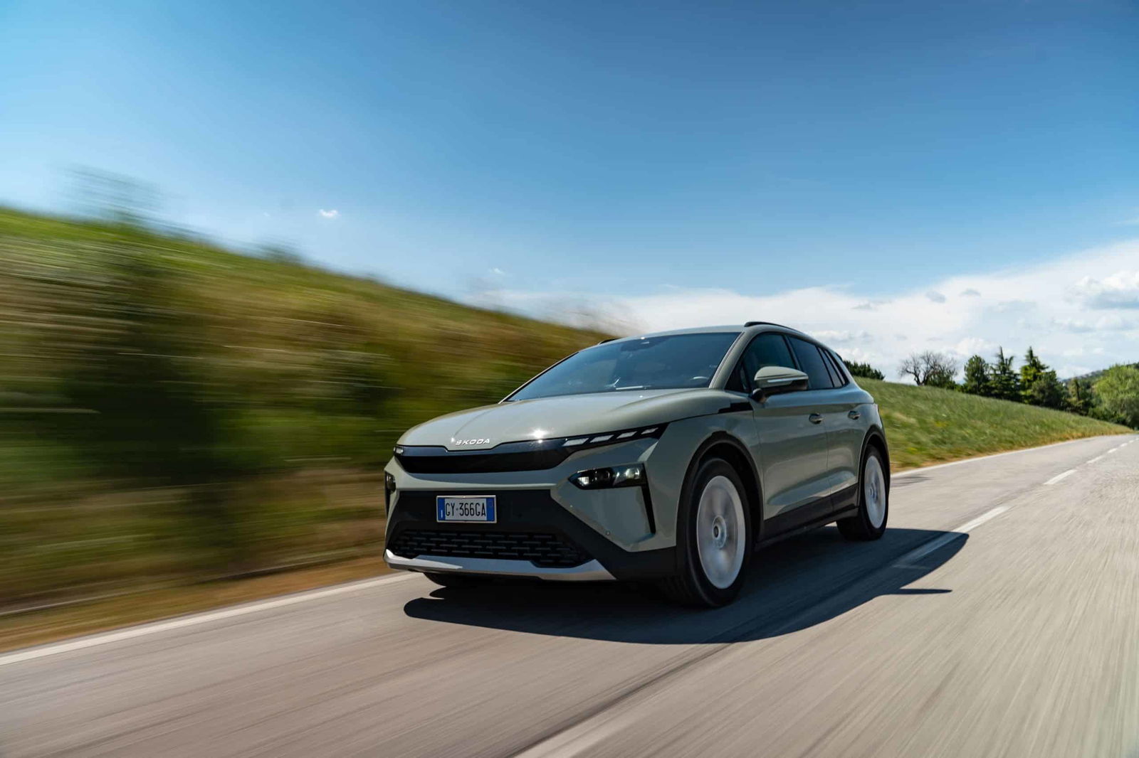 Questo SUV elettrico costa come un SUV a benzina