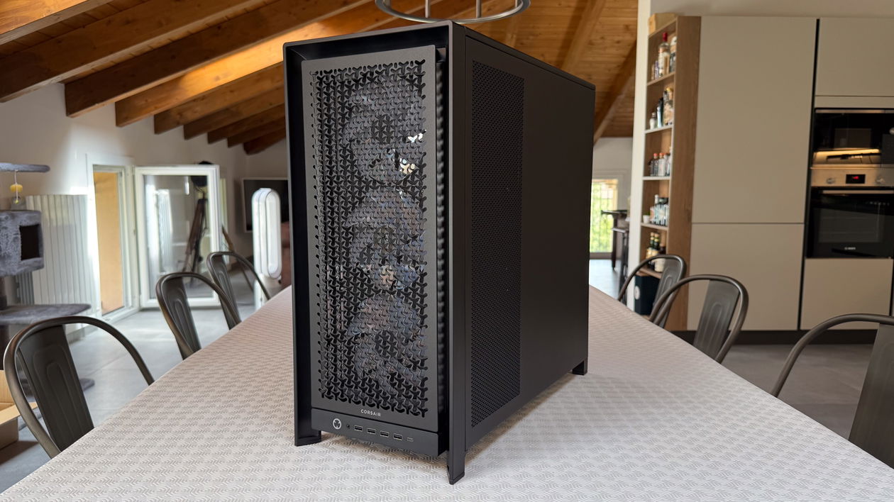 Immagine di Corsair Frame 5000D, case premium per build estreme | Recensione