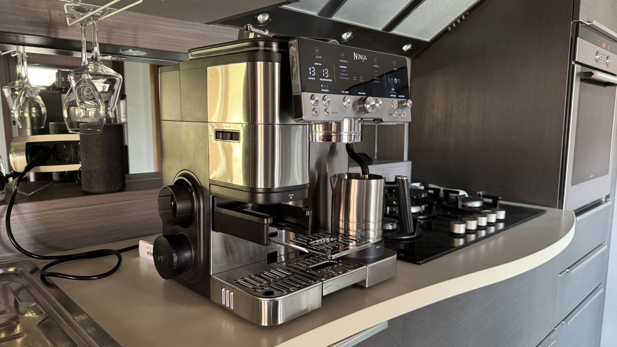 Immagine di Ninja Luxe Café Premier 3-in-1: per gli amanti del caffé e della tecnologia | Test & Recensione