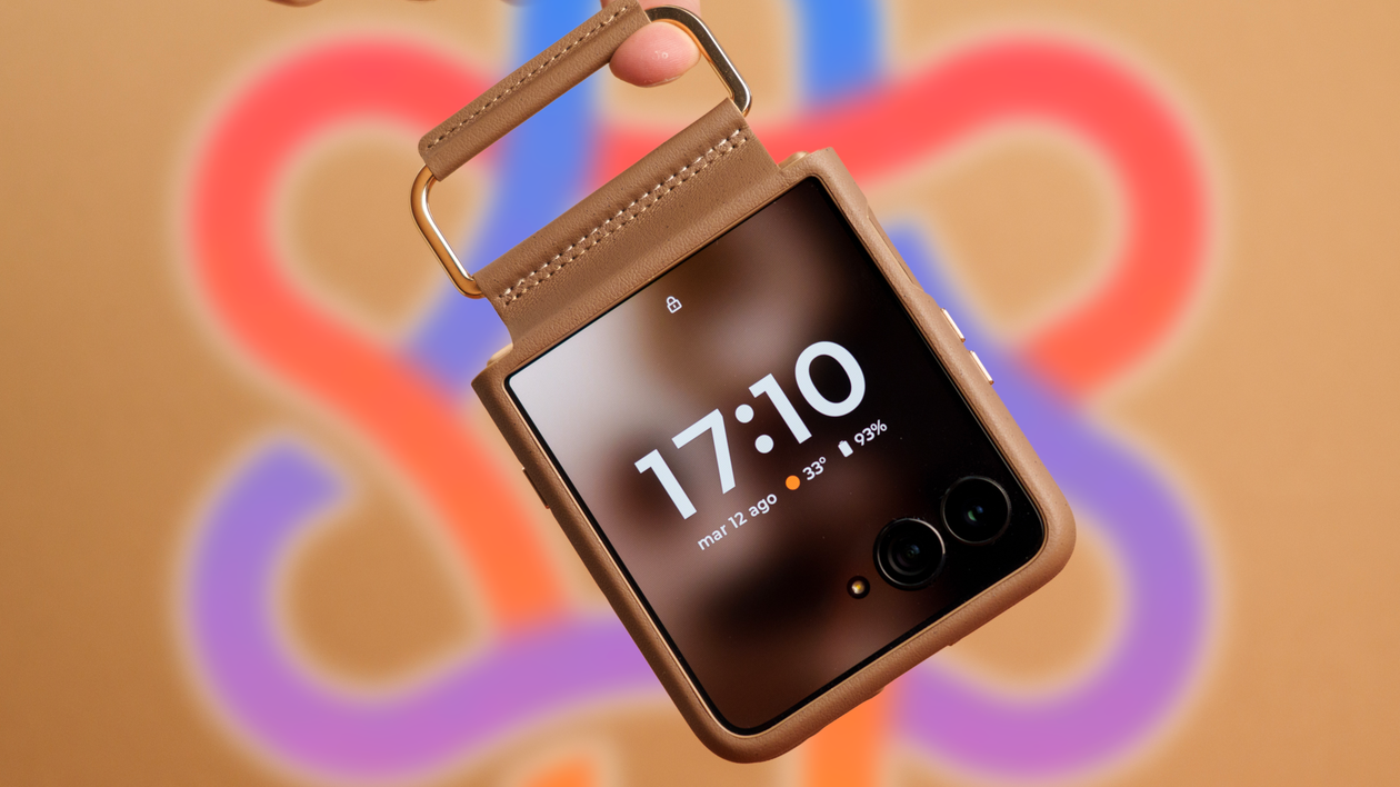 Immagine di Motorola razr 60 Ultra: al prezzo attuale è il migliore, non c'è partita | Recensione