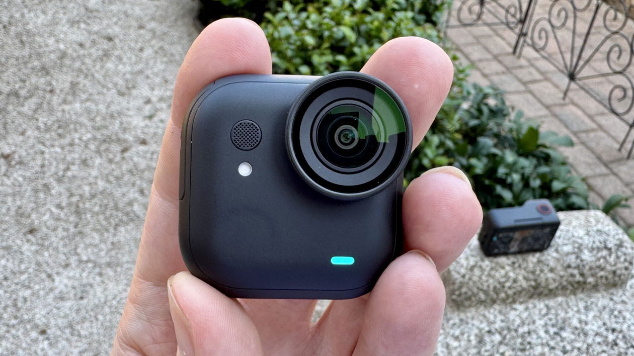 Immagine di Insta360 GO Ultra, l'action cam leggerissima per sportivi e viaggiatori | Test & Recensione